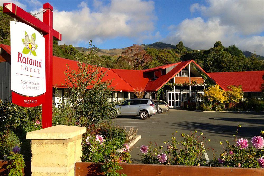 Ratanui Lodge Pohara Bagian luar foto