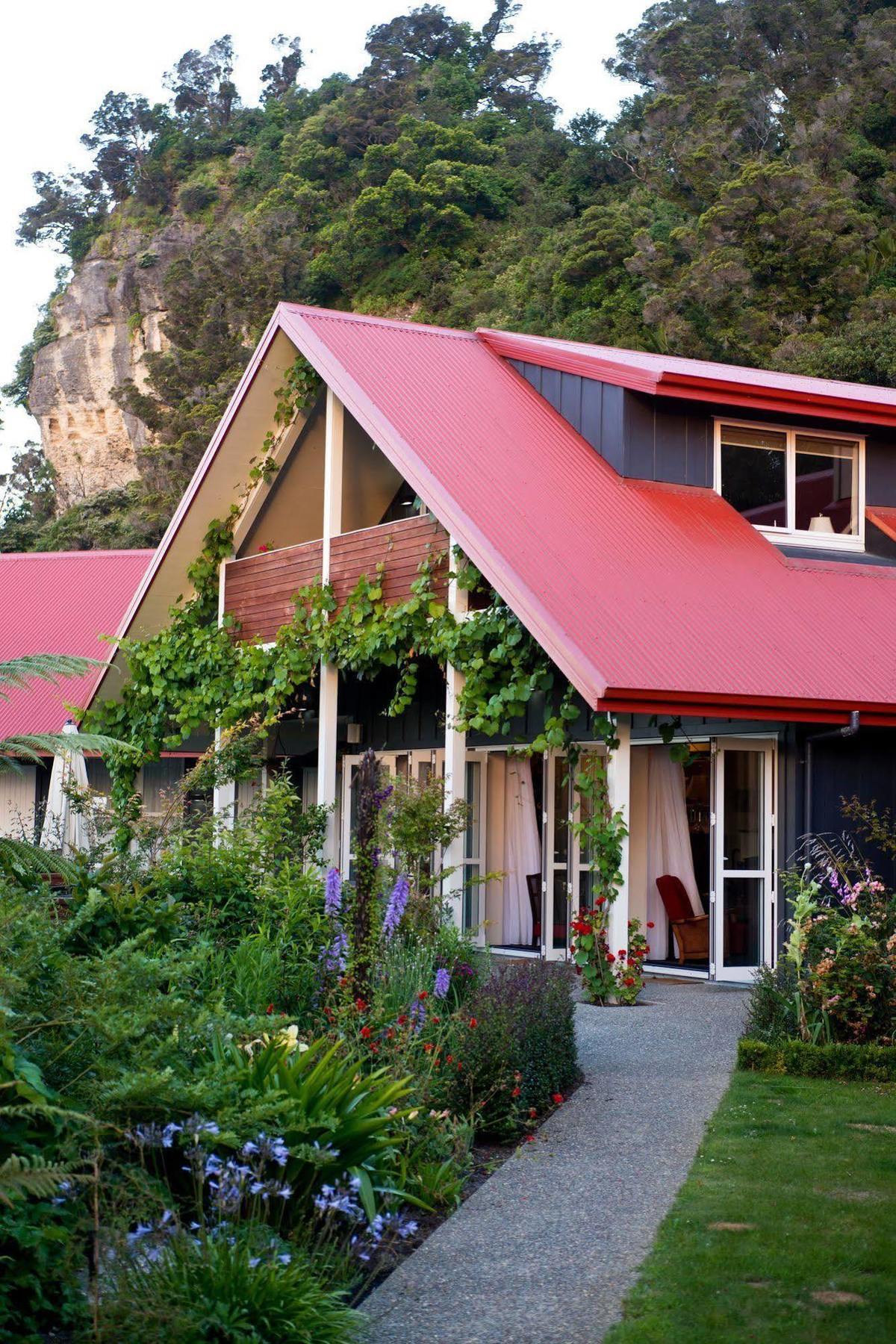 Ratanui Lodge Pohara Bagian luar foto